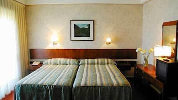 Desk, free cribs/infant beds, free WiFi, bed sheets
