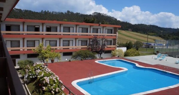 Seasonal outdoor pool