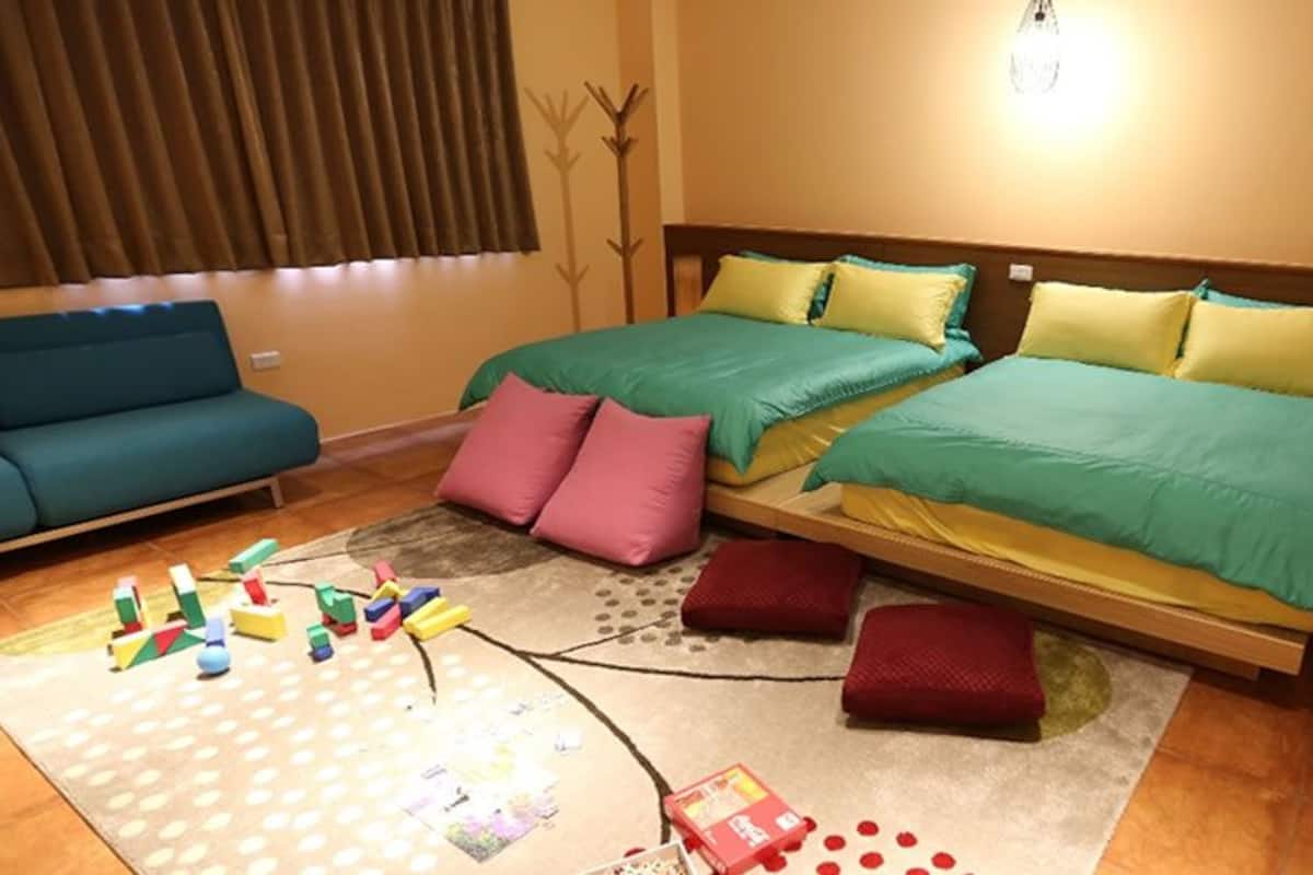 Premium bedding, free WiFi, bed sheets