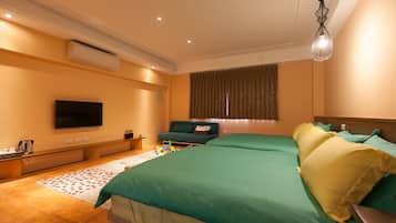 Quadruple Room (Turn Right ) | Premium bedding, free WiFi, bed sheets