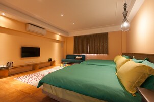 Habitación cuádruple (Turn Right ) | Ropa de cama de alta calidad, wifi gratis, ropa de cama