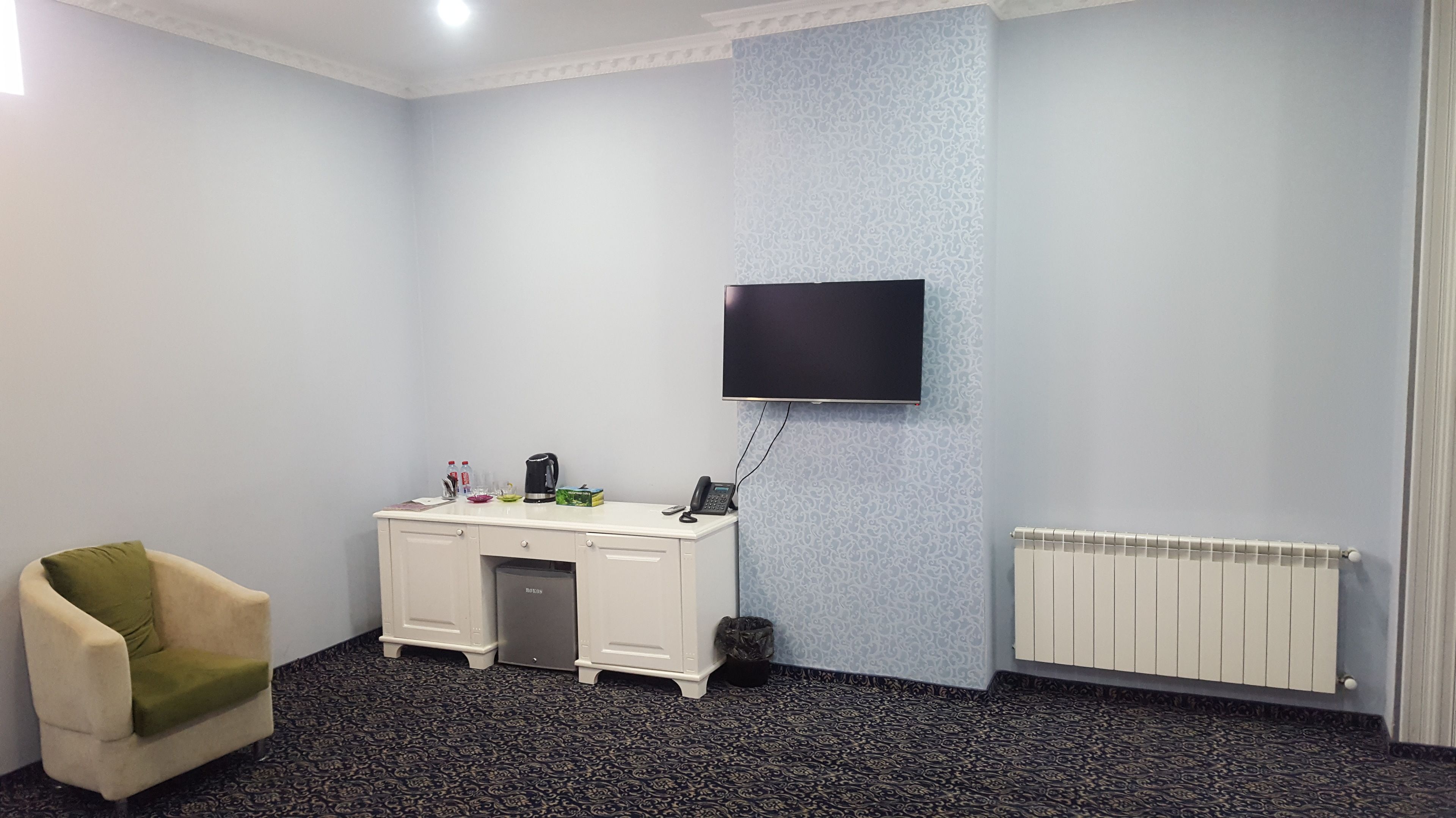 economy room | premium bedding, minibar, in-room safe, individually decorated