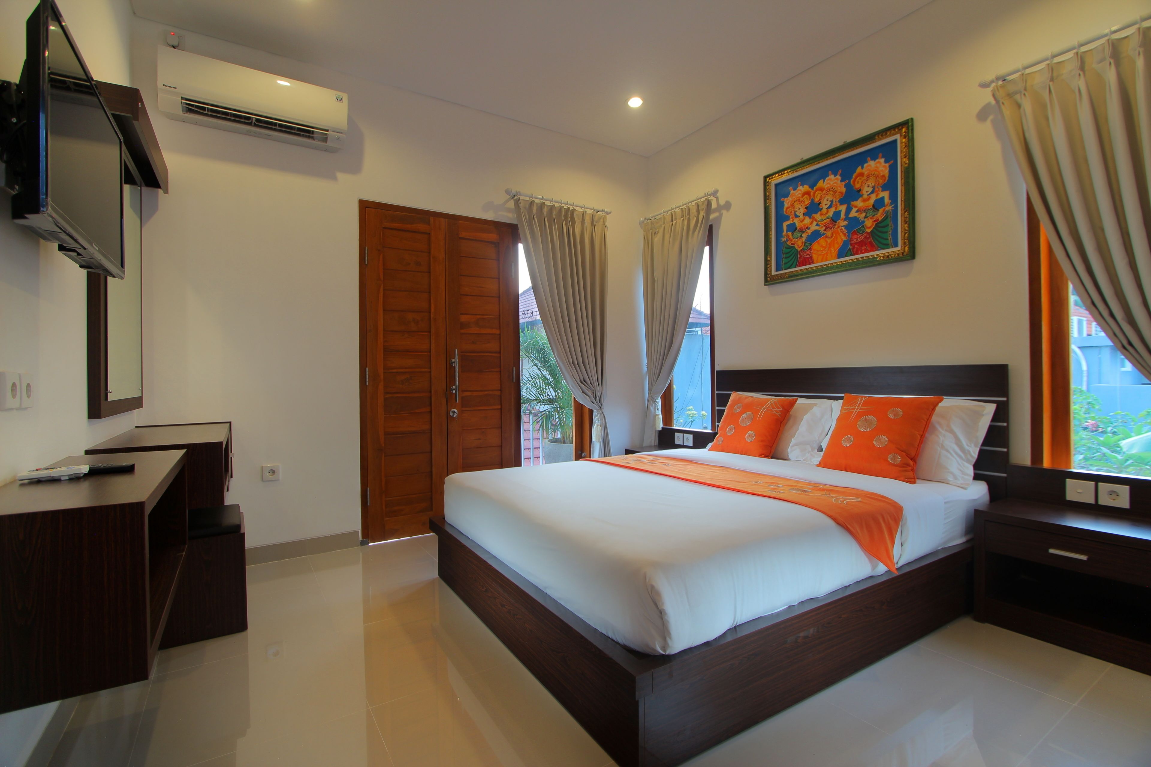 in-room safe, desk, cots/infant beds, free wifi