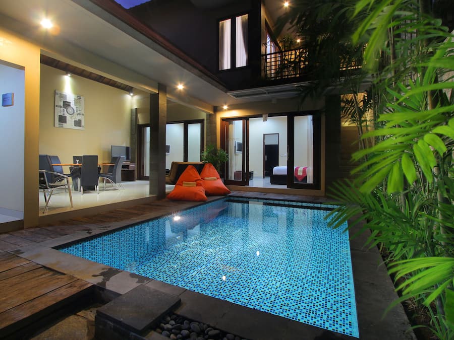 2 piscinas externas, guarda-sóis, espreguiçadeiras