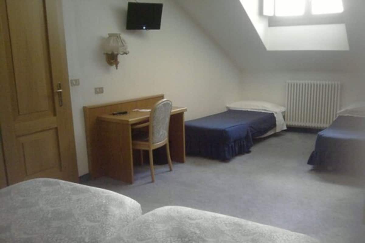 Superior Family Room | Desk, blackout drapes, soundproofing, free WiFi