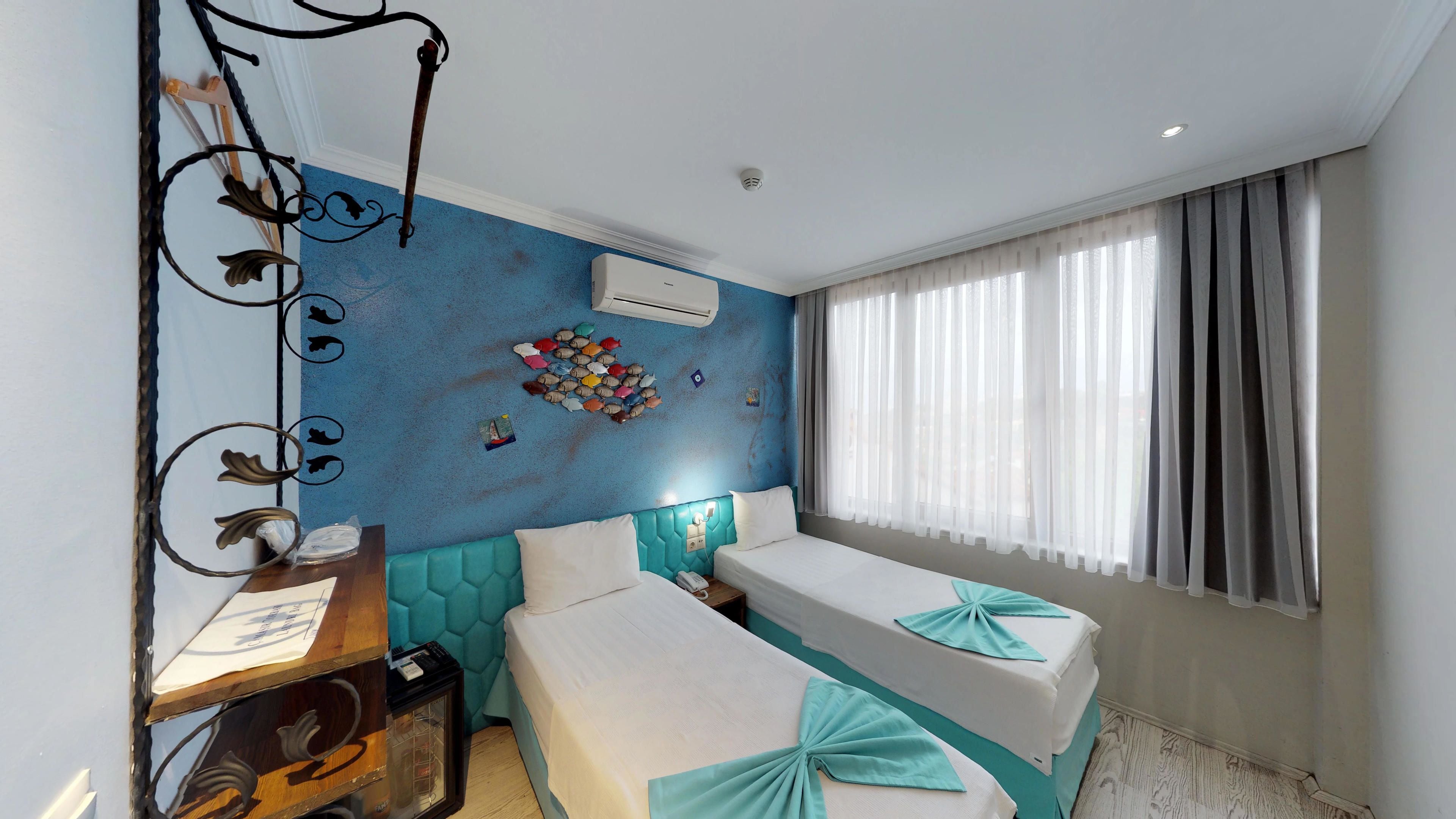 standard double or twin room | minibar, iron/ironing board, free wifi, bed sheets