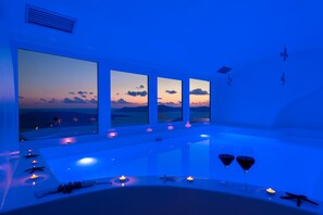 Bañera de hidromasaje interior
