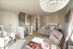 Premium bedding, free minibar items, in-room safe, iron/ironing board - Hotel Hof Galerie (Sylt)