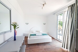 Junior-Suite, Meerblick | Bügeleisen/Bügelbrett, kostenlose Babybetten, kostenloses WLAN