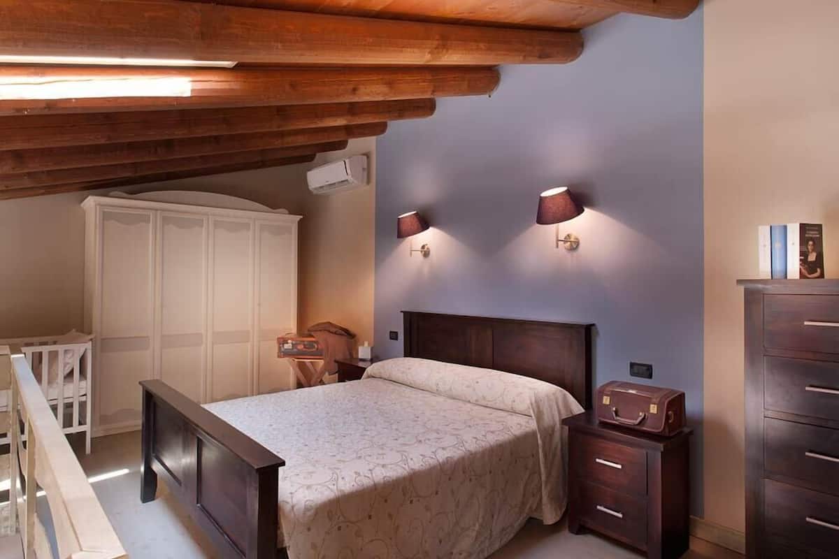 family apartment | down duvets, minibar, in-room safe, desk