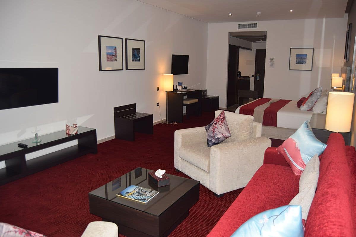 Suite (Tokyo) | Premium bedding, minibar, in-room safe, desk