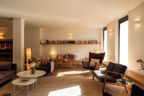 9Hotel Republique