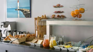 Daily buffet breakfast (EUR 15 per person)