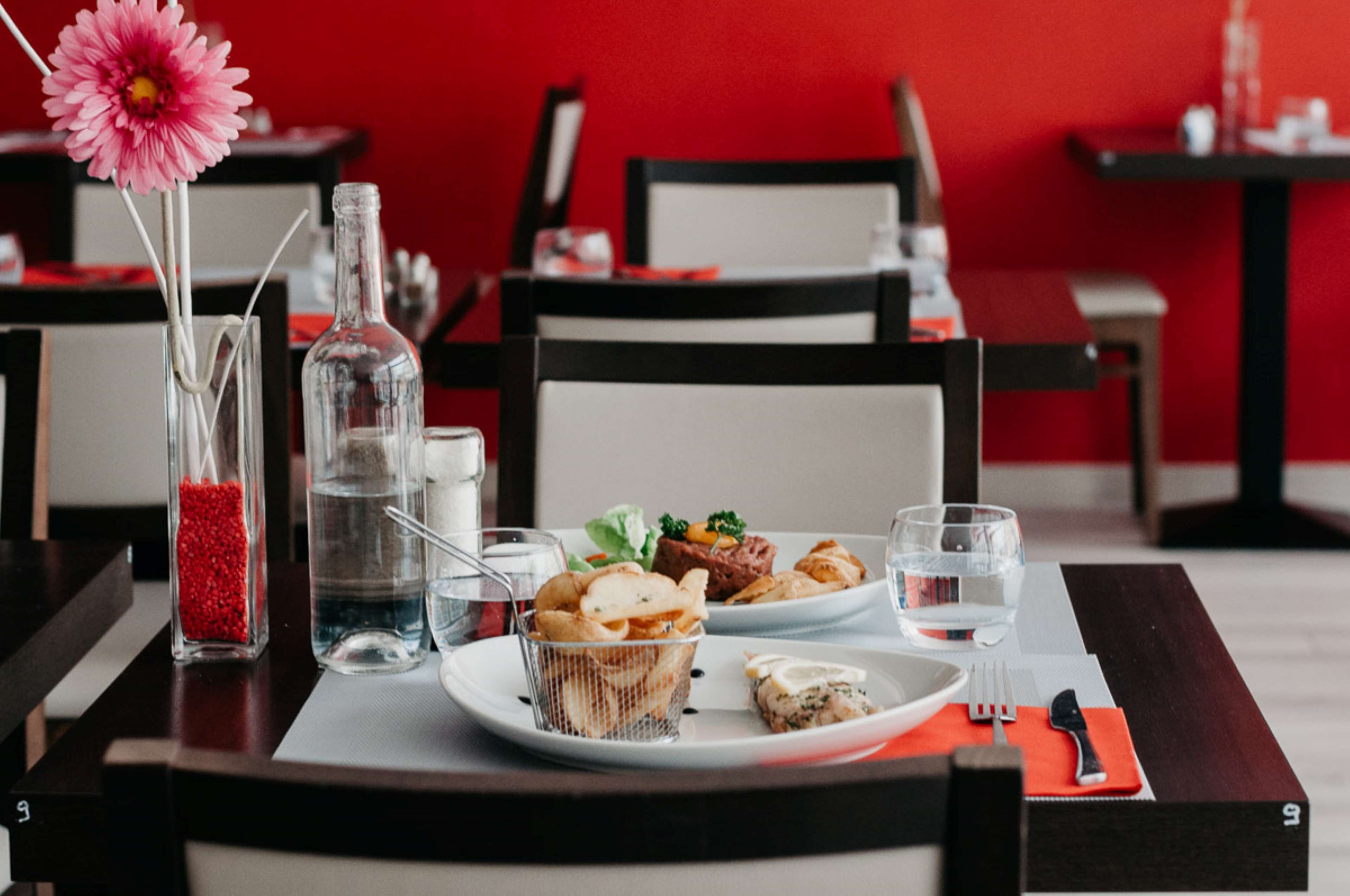 breakfast, lunch, dinner served; french cuisine