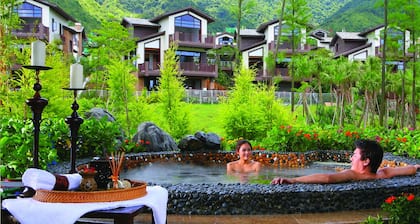 Country Garden Holiday Hot Spring Hotel Fogang