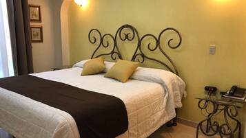 Standard Room | Desk, free cots/infant beds, free WiFi