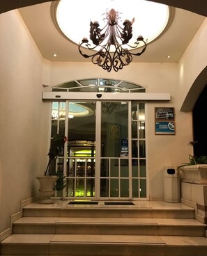 Interior entrance - Hotel Plaza Ejecutivo (Tepatitlan de Morelos)