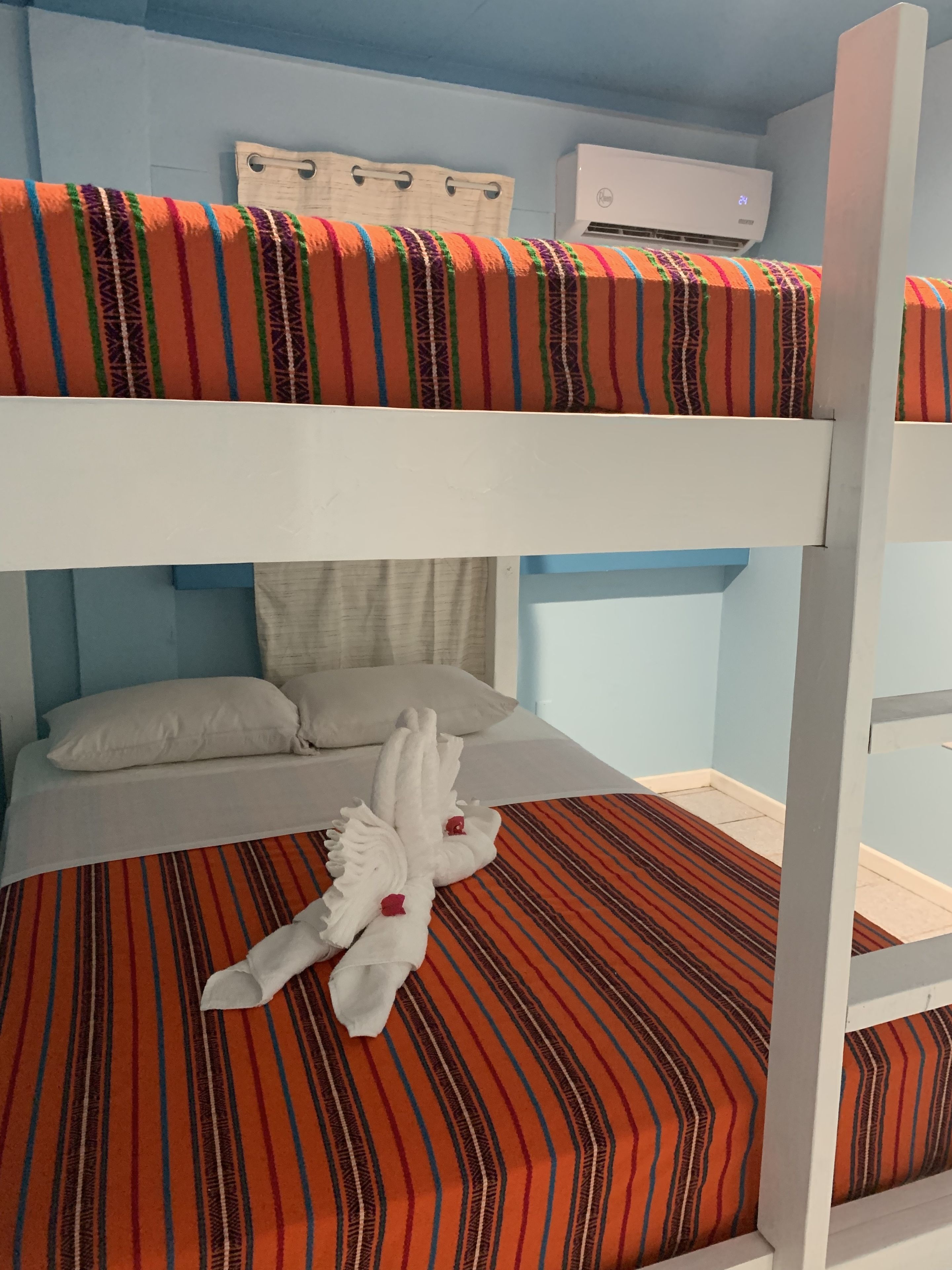 Sandbar Beachfront Hostel & Restaurant