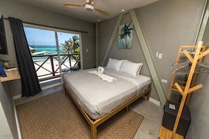 Premium Double Room, 1 King Bed, Balcony, Ocean View | Premium bedding, pillowtop beds, in-room safe, free WiFi - Sandbar Beachfront Hotel & Hostel (San Pedro)