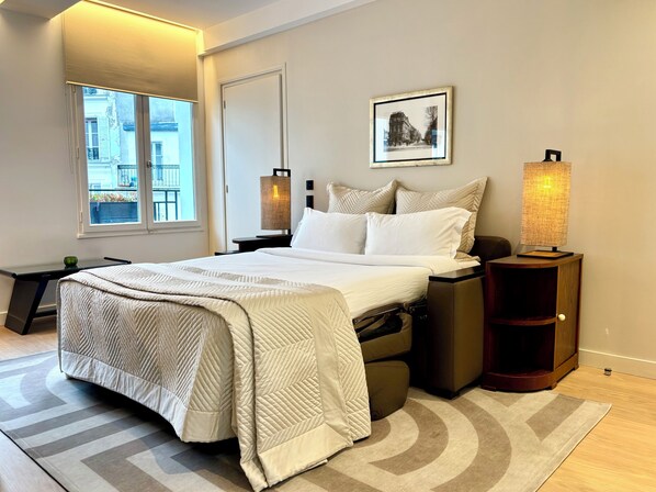 Superior Apartment, 2 Bedrooms | Living area | 40-inch flat-screen TV with cable channels, TV, Netflix - Montmartre Residence (Paris)