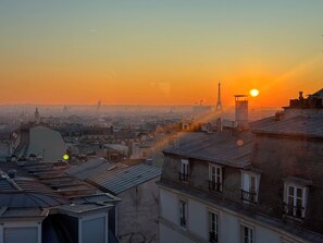 Executive Apartment | City view - Montmartre Residence (Paris)