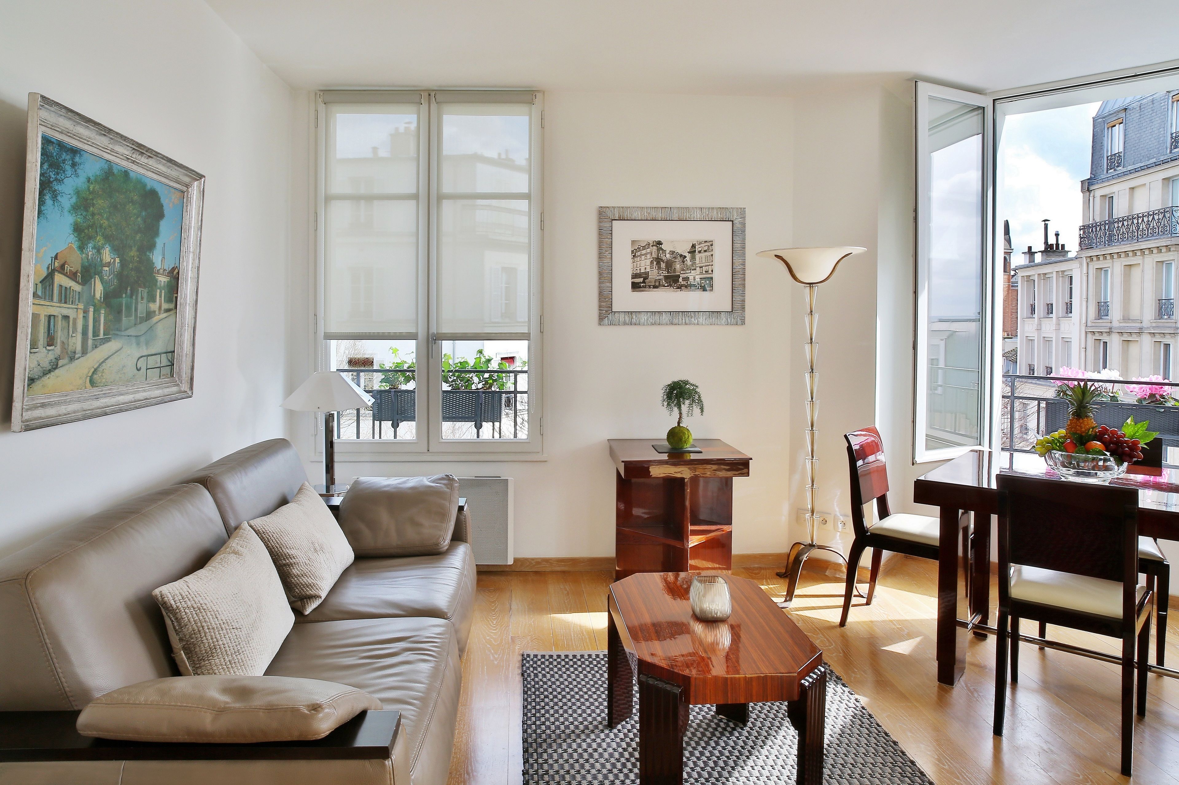 Télévision à écran plat de 40 pouces avec chaînes par câble, télévision