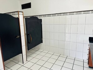 Elite Shared Dormitory, Pool View | Bathroom | Combined shower/tub, rainfall showerhead, towels, soap - The Village Inn Hotel (Carolina)