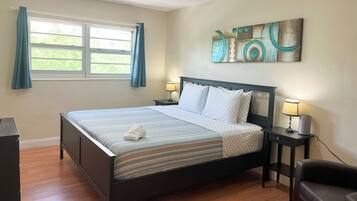 Family Apartment, 2 Bedrooms | 1 bedroom, premium bedding, iron/ironing board, cribs/infant beds