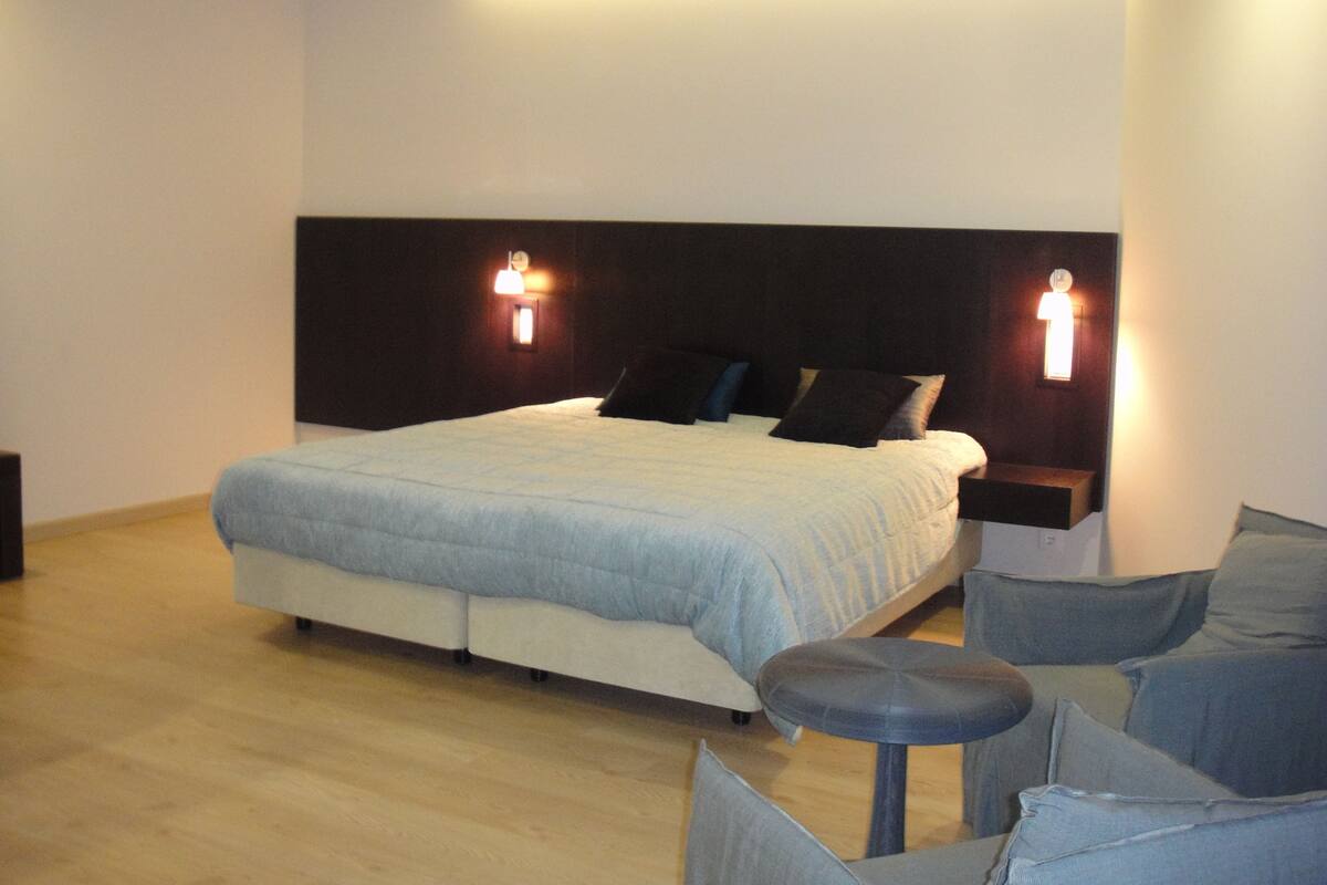 Superior Double or Twin Room (Hortela Pimenta) | Minibar, in-room safe, desk, cots/infant beds