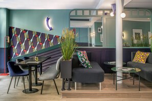 Lobby sitting area - Bob Hotel  (Paris)