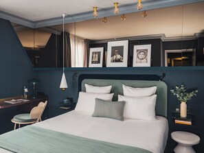 Classic Room (Eve) | In-room safe, desk, blackout drapes, soundproofing - Bob Hotel  (Paris)