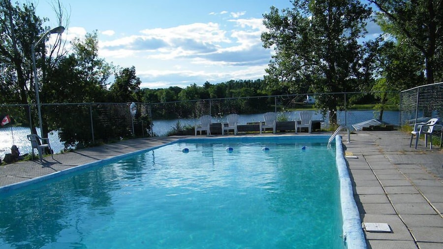 Motel 6 Campbellford, ON