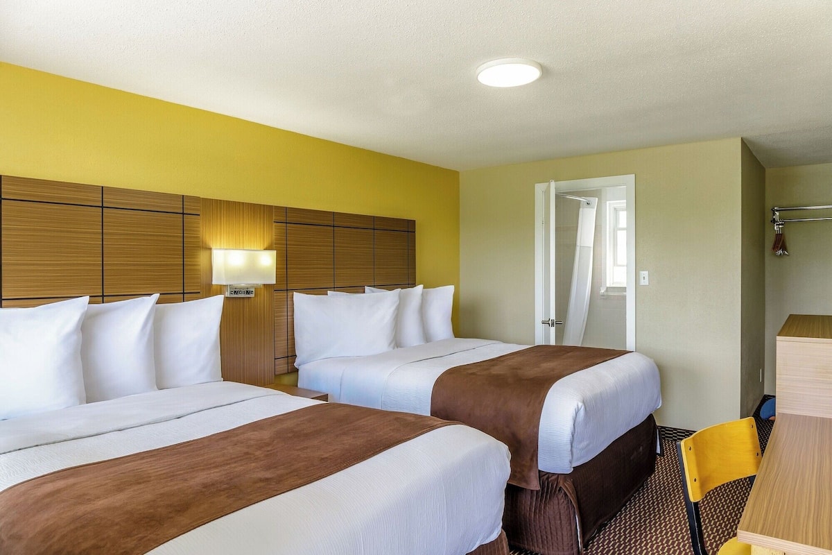 Schreibtisch, Bügeleisen/Bügelbrett, kostenloses WLAN, Bettwäsche