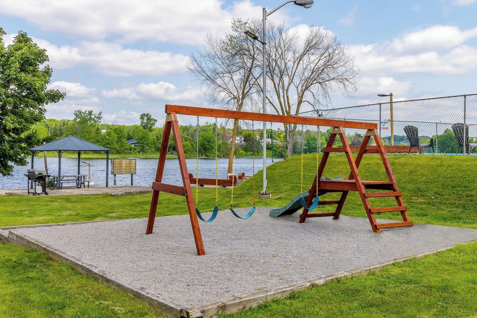 Children’s play area – outdoor