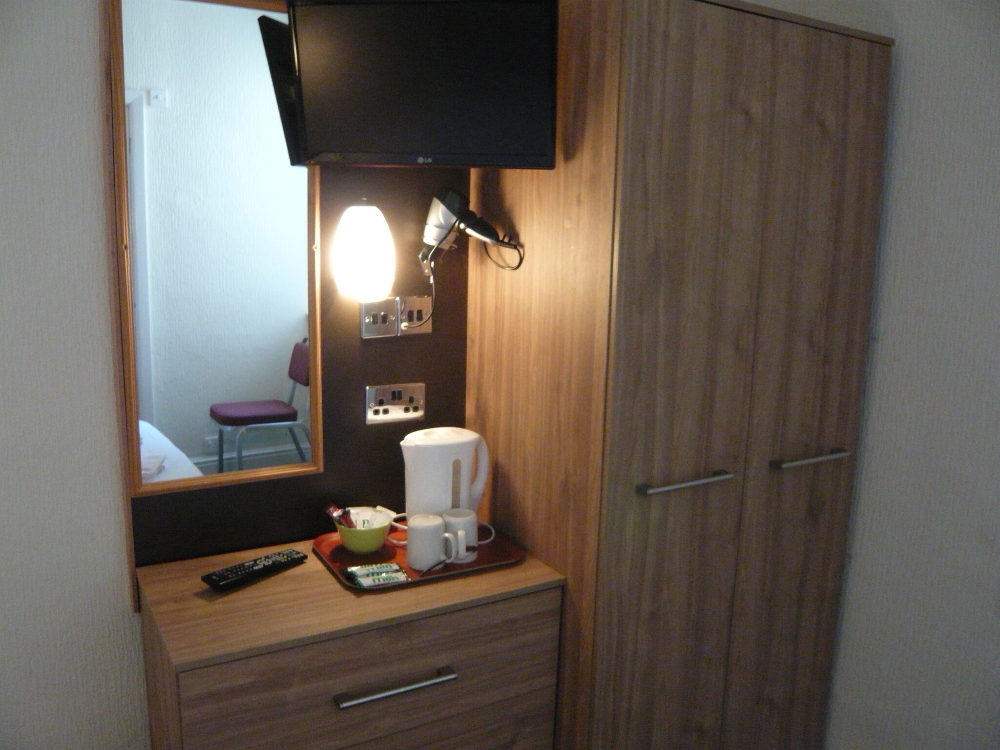 standard double room, ensuite | 1 bedroom, iron/ironing board, free wifi