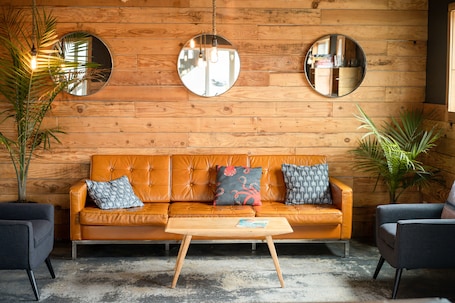 Sala de estar en el lobby