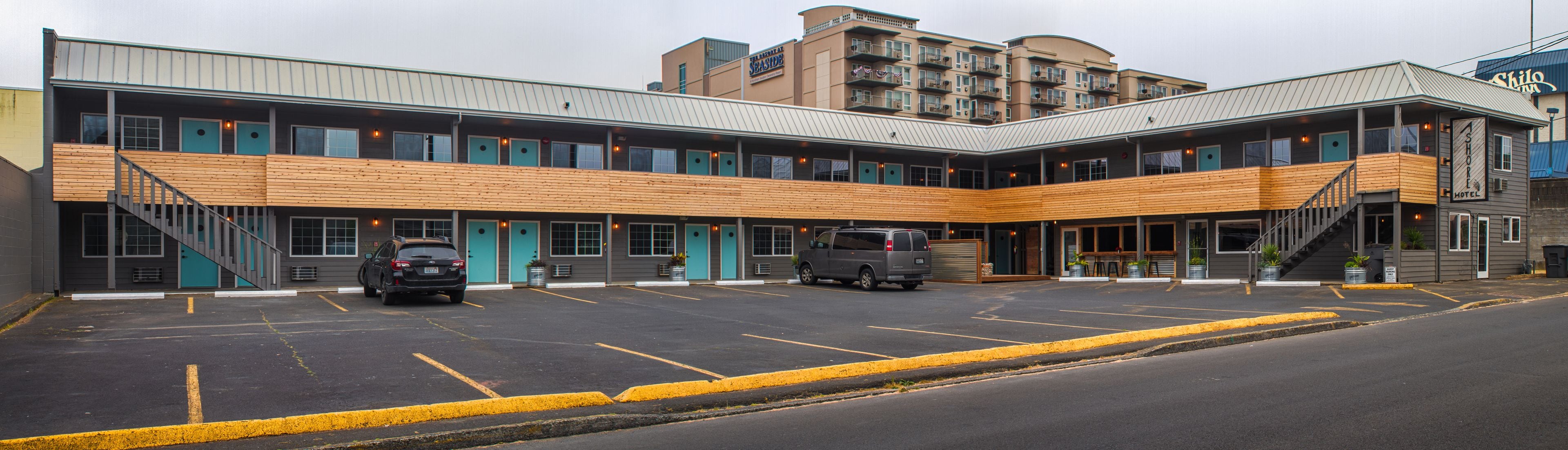 Car charging station