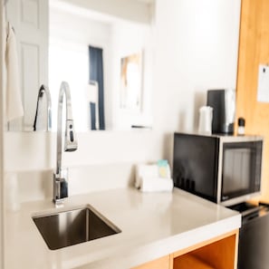 Standard Double Room | Bathroom | Shower, hydromassage showerhead, towels, soap