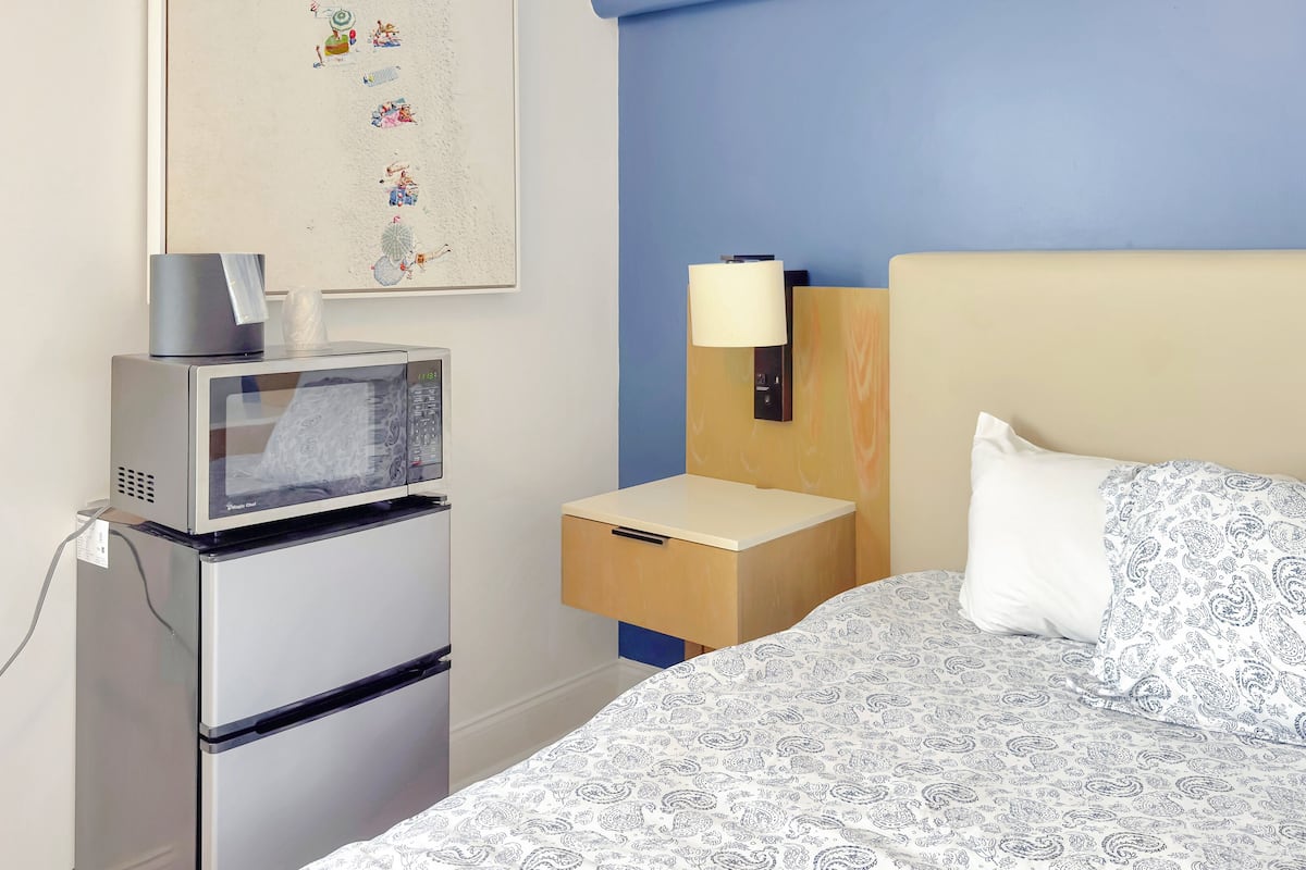 1 bedroom, laptop workspace, free wifi, bed sheets