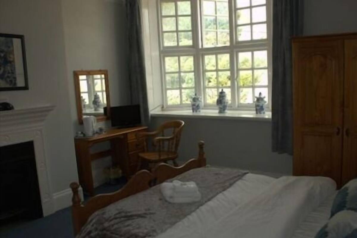 Chambre Double, salle de bains attenante