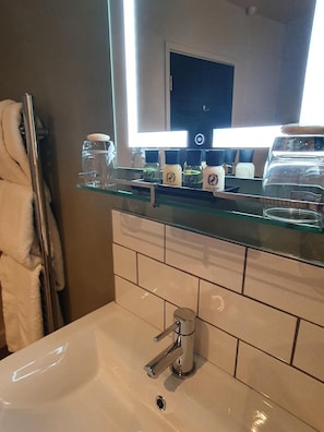 Deluxe Double Room, Ensuite (Super King or Twin Deluxe) | 1 bedroom - The Coach and Horses (Hexham)