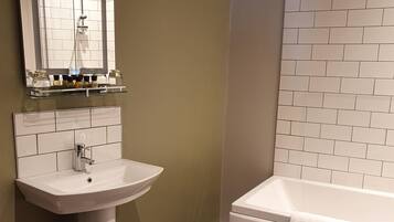 Habitación doble Deluxe, baño en la habitación (Super King or Twin Deluxe) | Baño