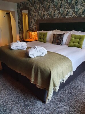 Deluxe Double Room, Ensuite (Super King or Twin Deluxe) - The Coach and Horses (Hexham)