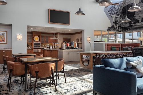Homewood Suites by Hilton TechRidge Parmer @ I-35