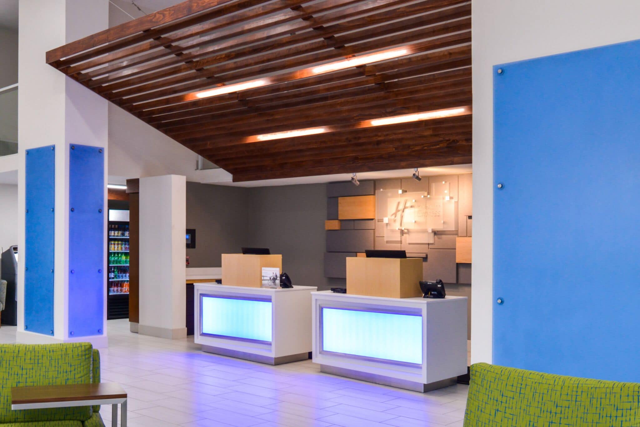 Mostrador para check-in y check-out