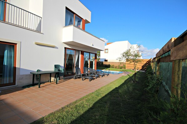 Villa, 3 Bedrooms | Balcony