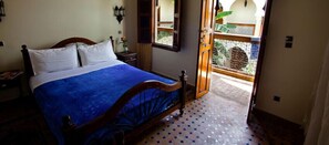 Individually decorated, desk, iron/ironing board, free cribs/infant beds - Riad Tidar (Marrakech)