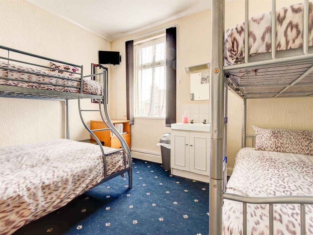 Family Room, Multiple Beds, Shared Bathroom