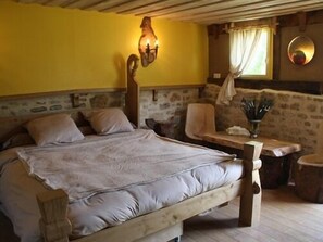 Chambre Double, salle de bains privée | Draps fournis