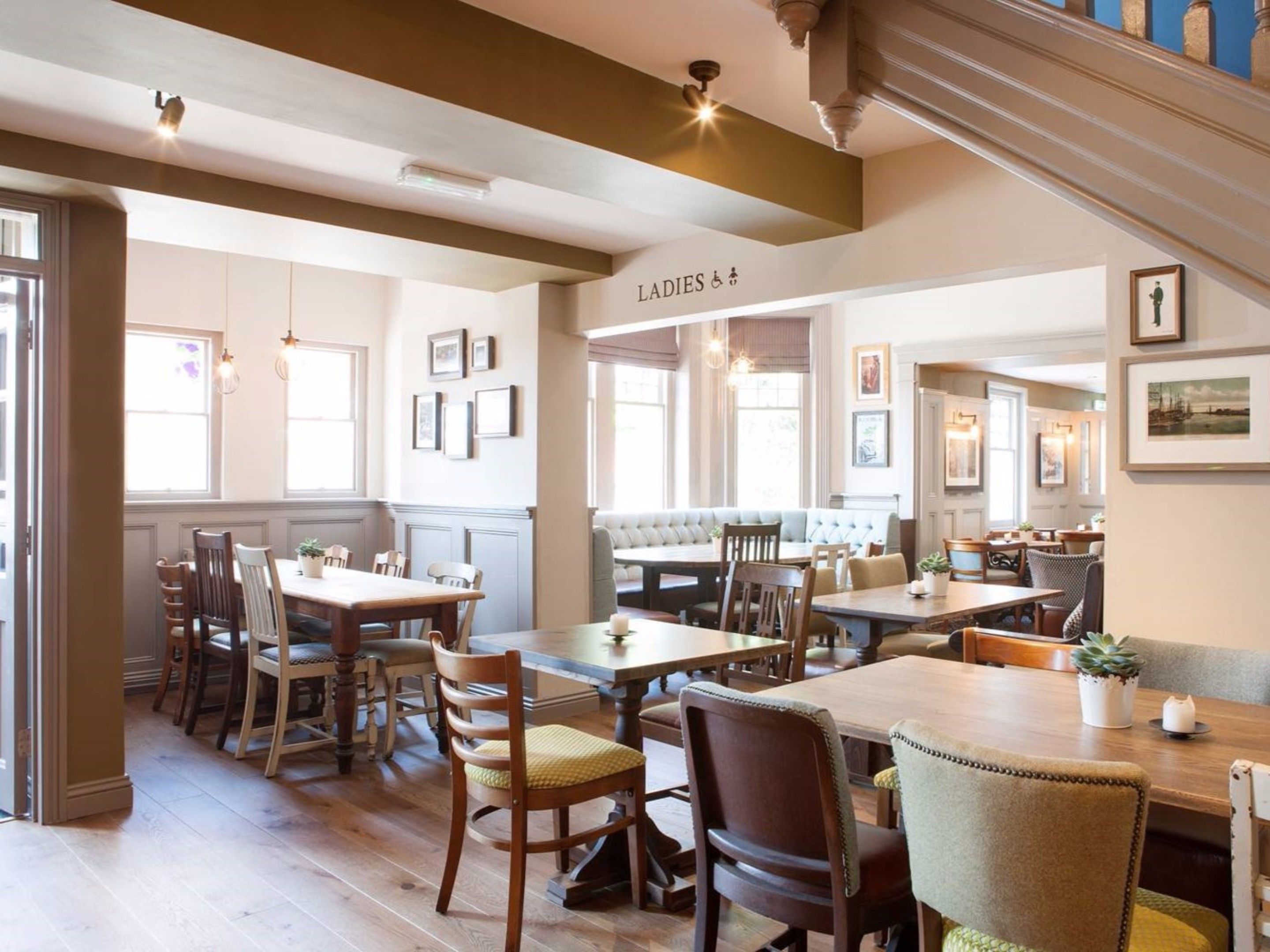 Photo - Inn in the Park